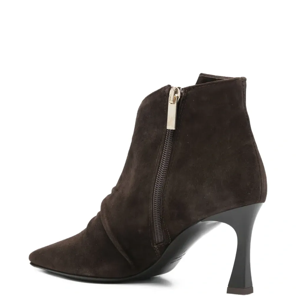 Ботинки на шнуровке