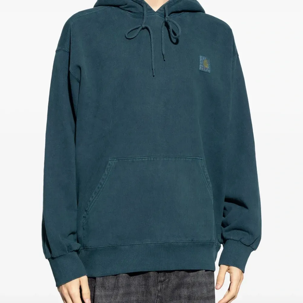 Худи с нашивкой-логотипом