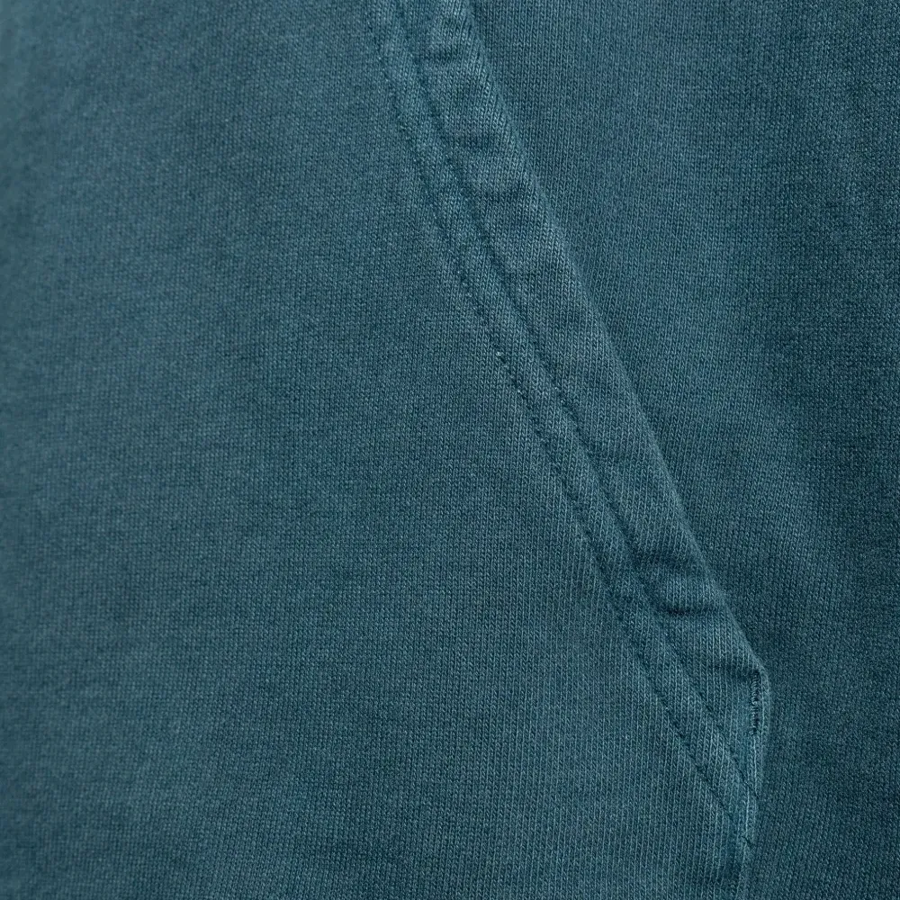 Худи с нашивкой-логотипом