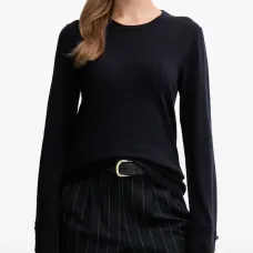 Свитер с декоративными пуговицами