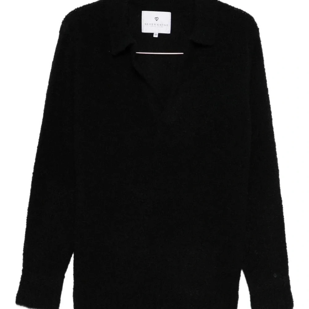 Свитер с воротником поло