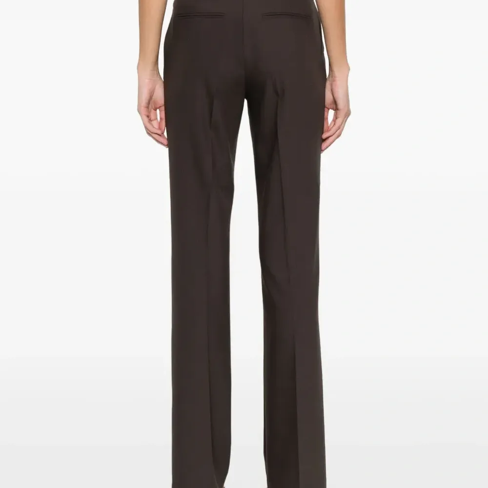 Брюки с отделкой швами