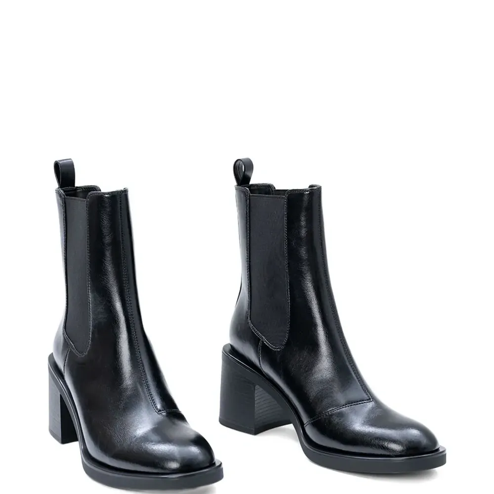 Челси на каблуке