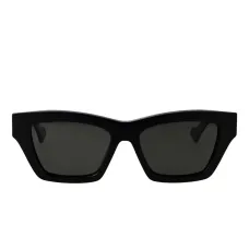 Солнцезащитные очки в квадратной оправе Солнцезащитные очки в квадратной оправе