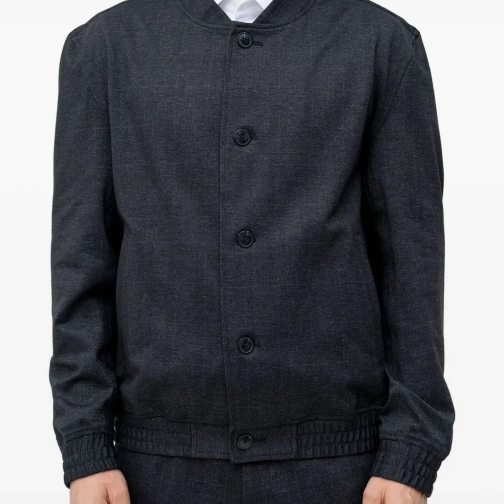 Куртка на пуговицах