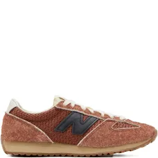 Кроссовки со вставками