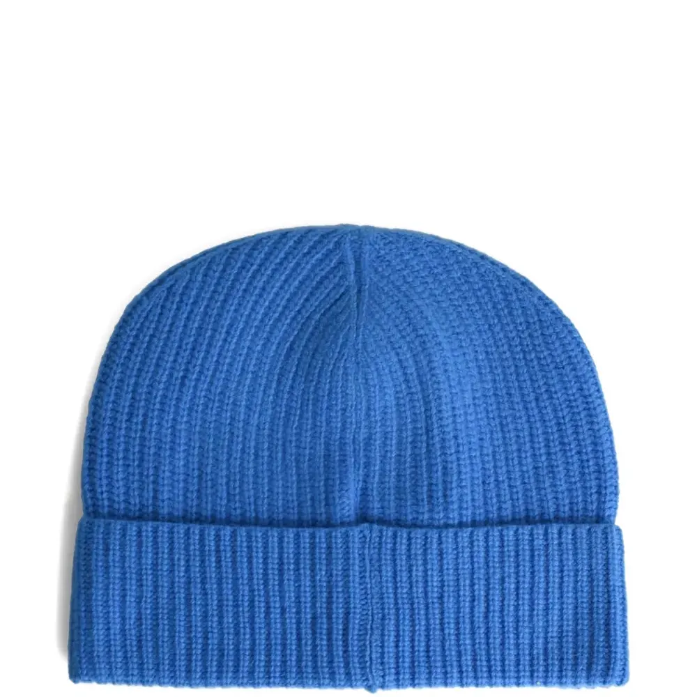 Вязаная шапка с отворотом