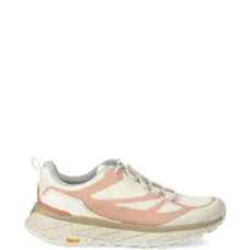 Кроссовки Terraventure с аппликацией в виде роз