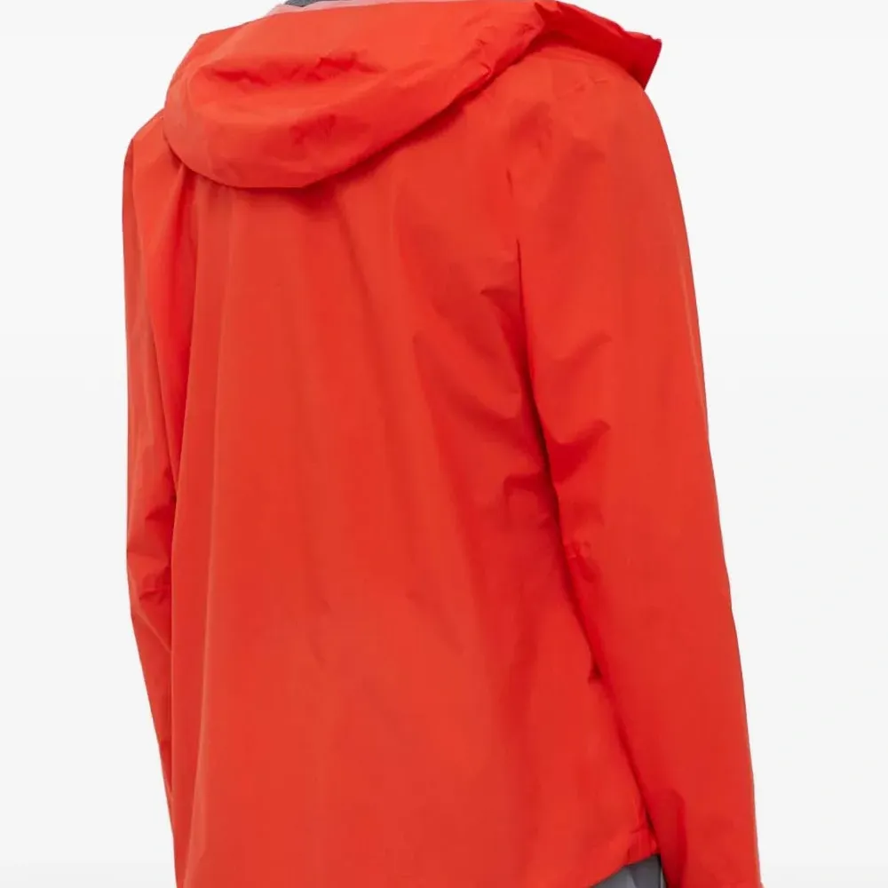 Куртка с капюшоном на молнии