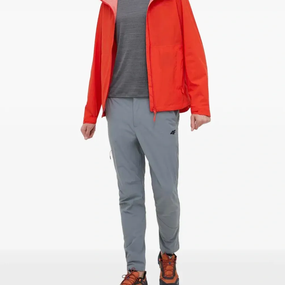 Куртка с капюшоном на молнии