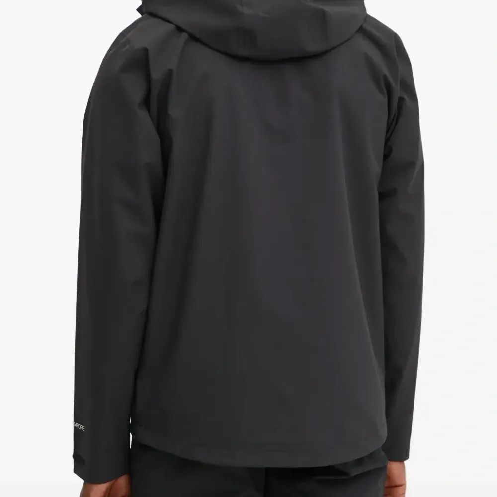 Спортивная куртка с капюшоном и логотипом