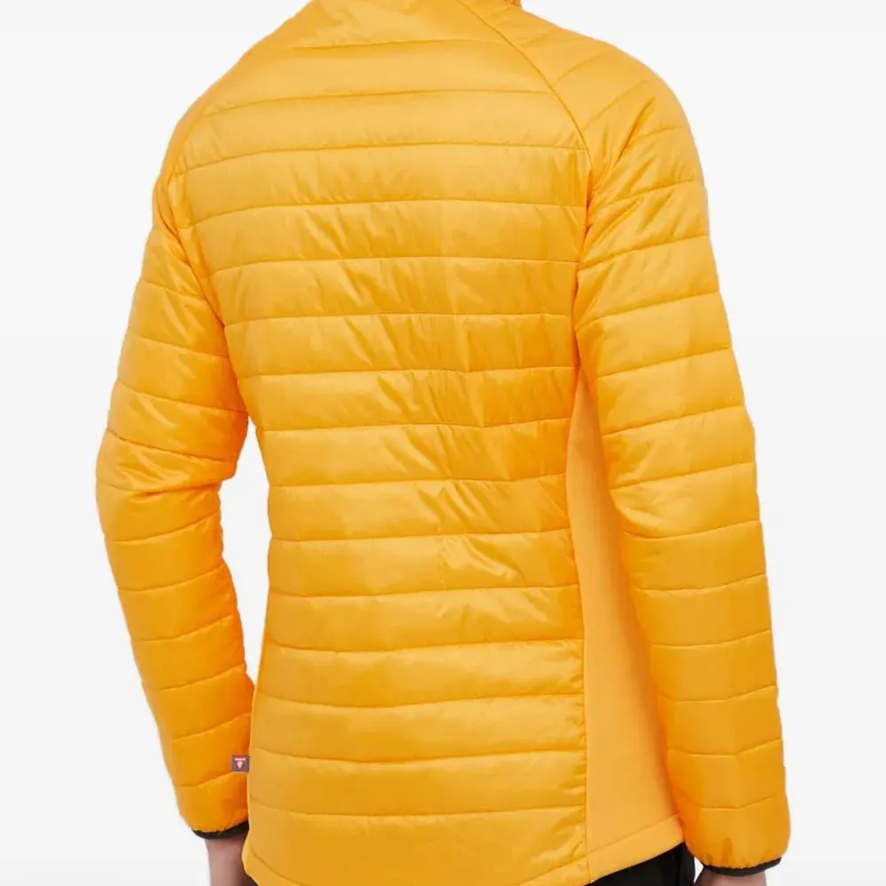 Стеганая куртка на молнии Routeburn