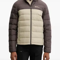 Пуховик в стиле колор-блок