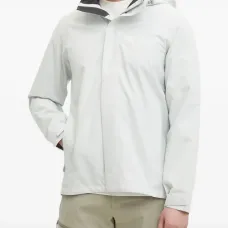 Куртка с капюшоном для активного отдыха