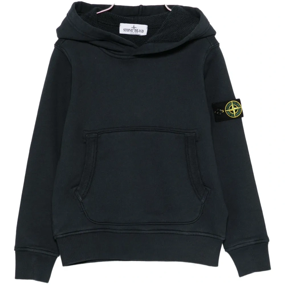 Топ с капюшоном и нашивками