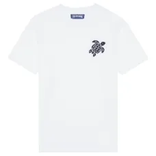 Футболка с вышивкой