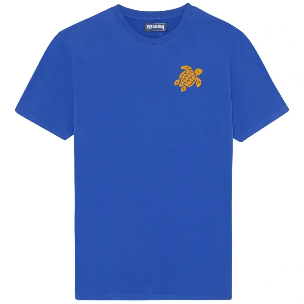 Футболка с вышивкой