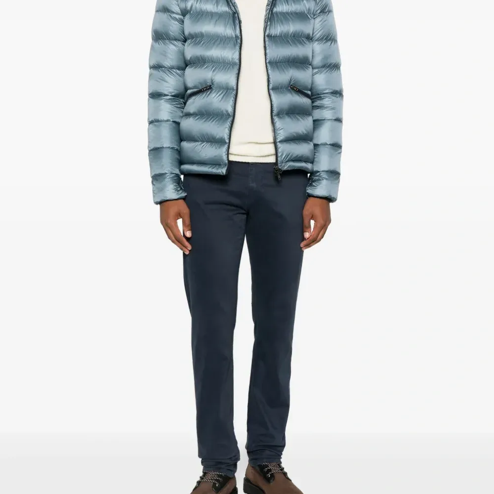 Брюки с застежкой на пуговицу