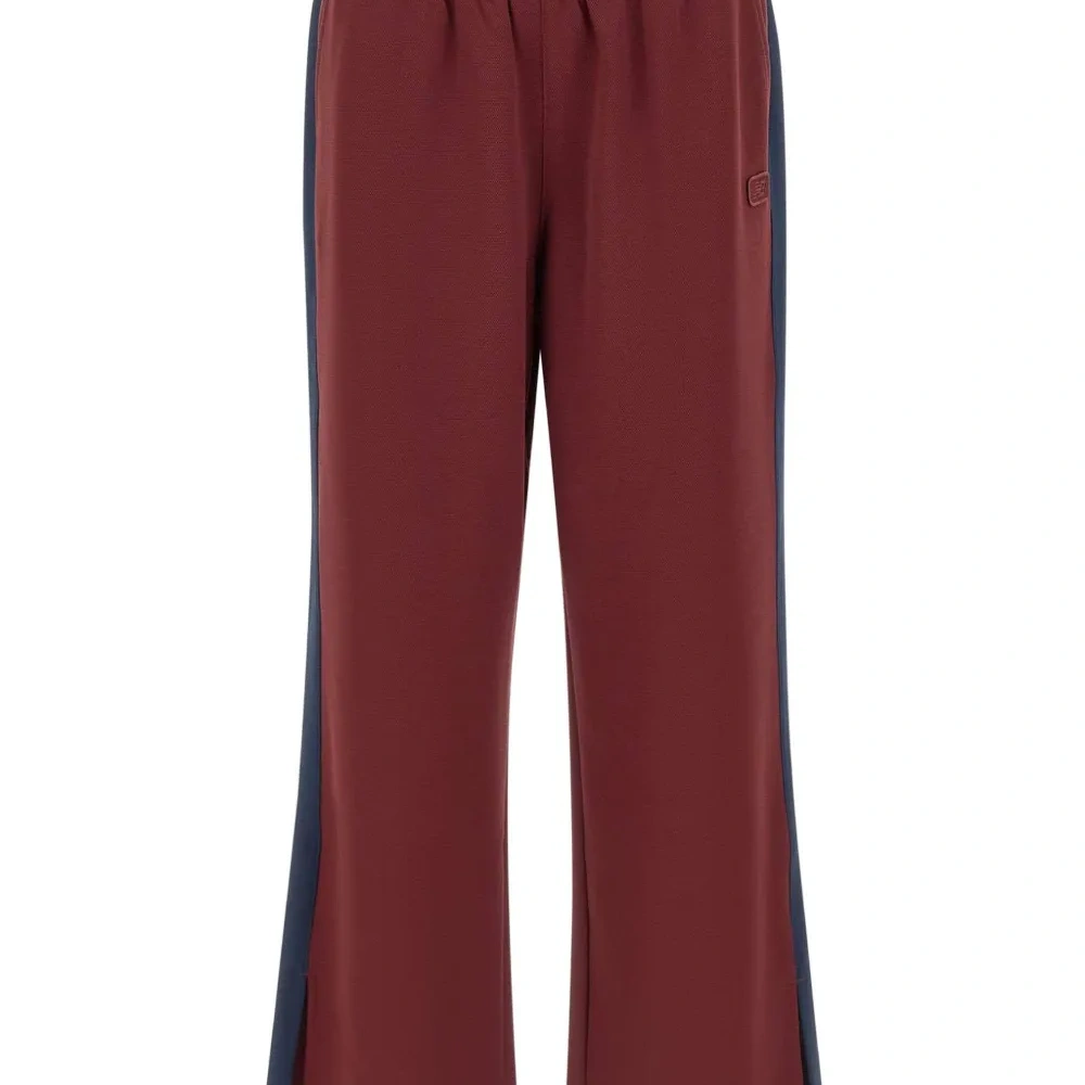 Спортивные штаны с нашивкой-логотипом