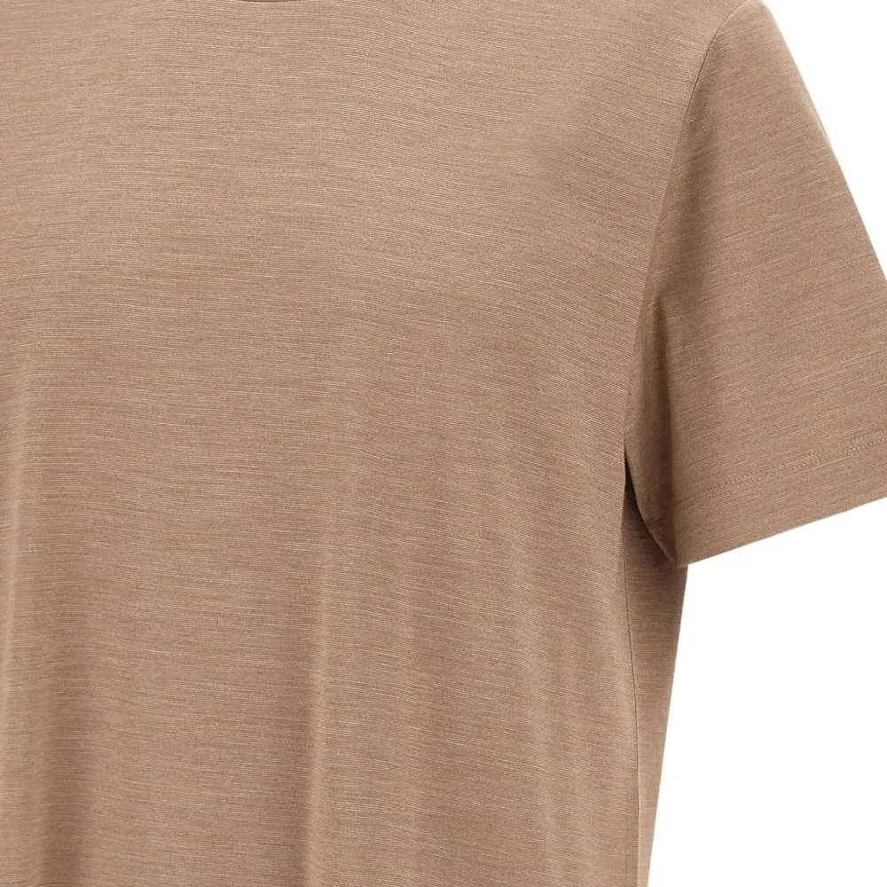 Футболка с наложением и круглым вырезом