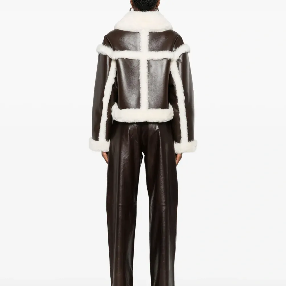 Дубленка на пуговицах