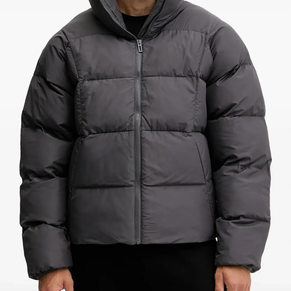 Куртка на молнии