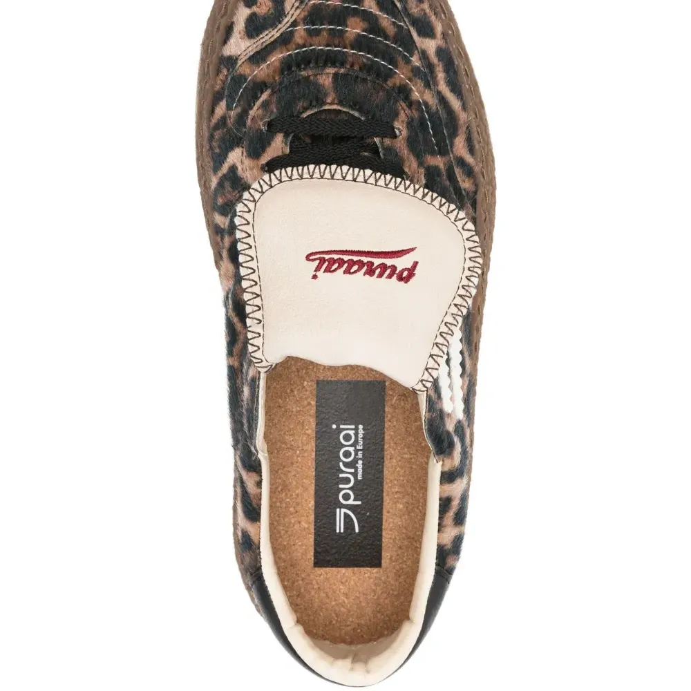 Кроссовки с леопардовым принтом Кроссовки с леопардовым принтом