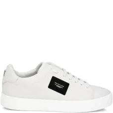 Кроссовки с логотипом