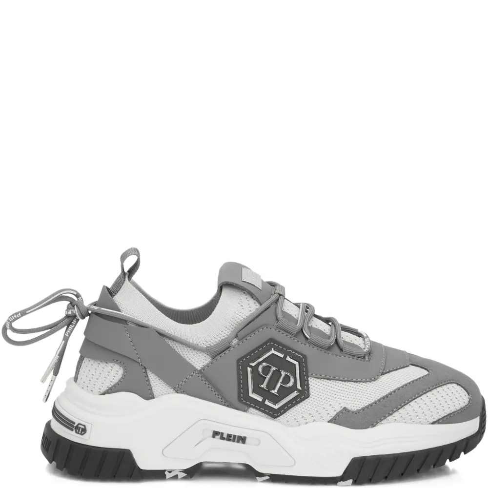 Кроссовки с логотипом