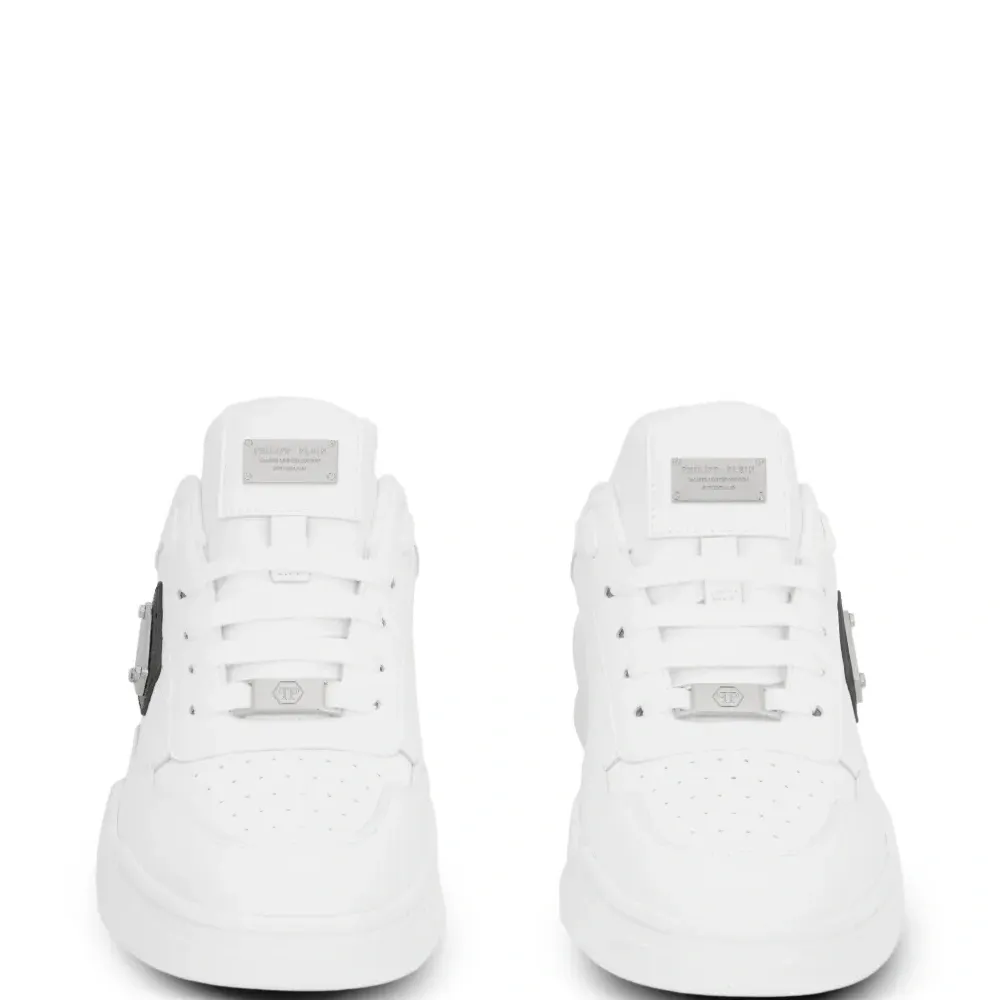 Кеды с перфорацией