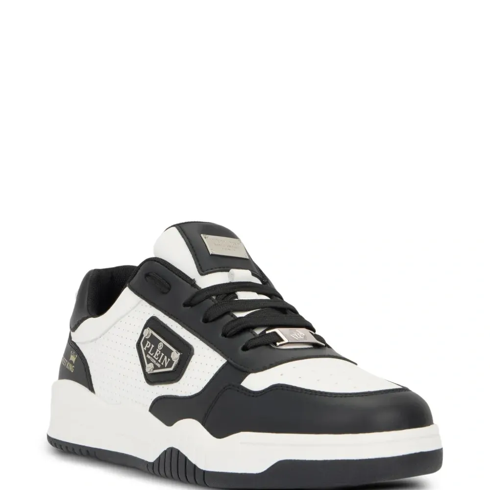 Кеды с перфорацией