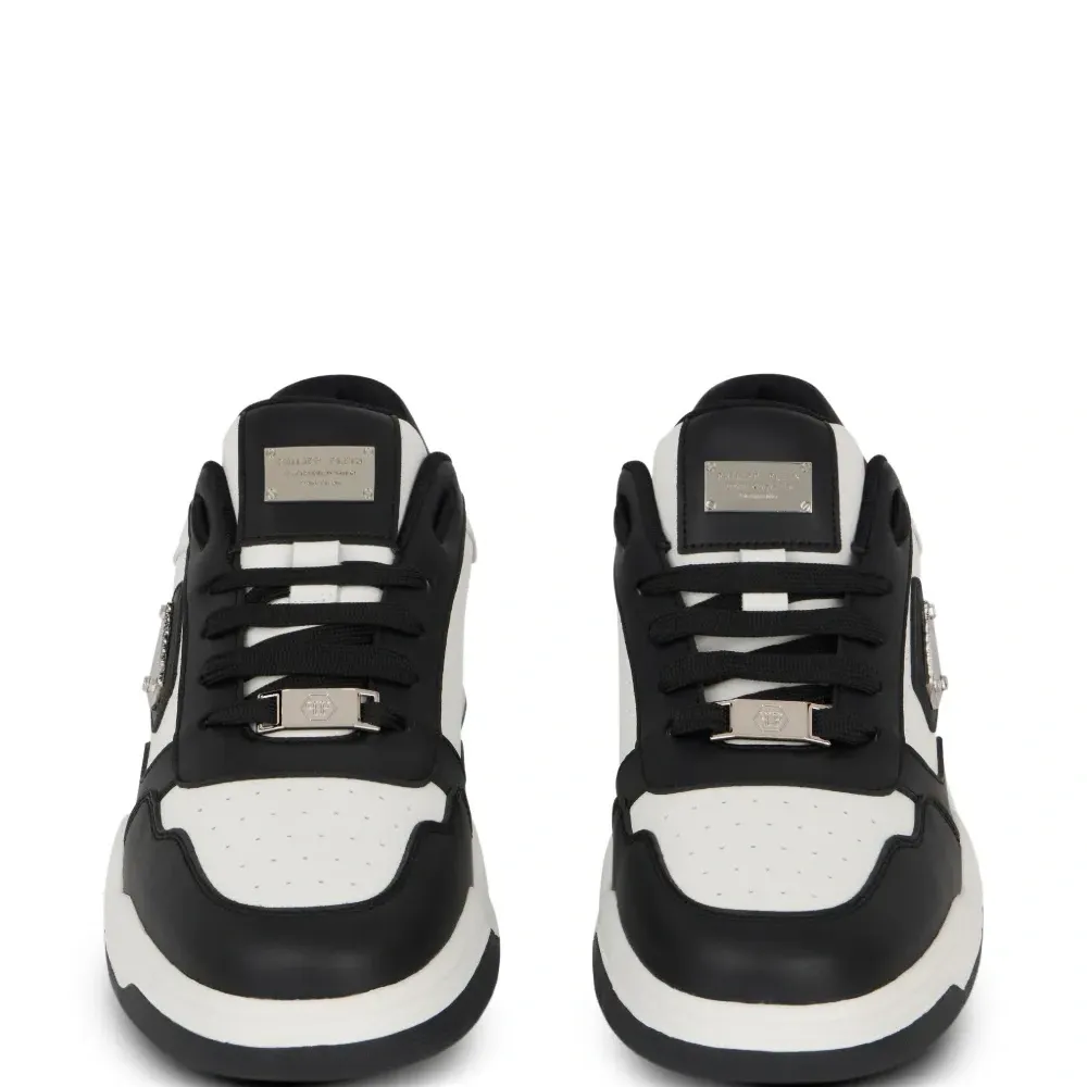 Кеды с перфорацией