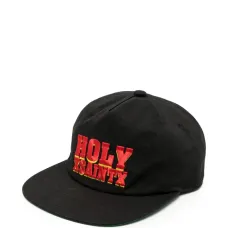 Кепка с вышитым логотипом Кепка с вышитым логотипом