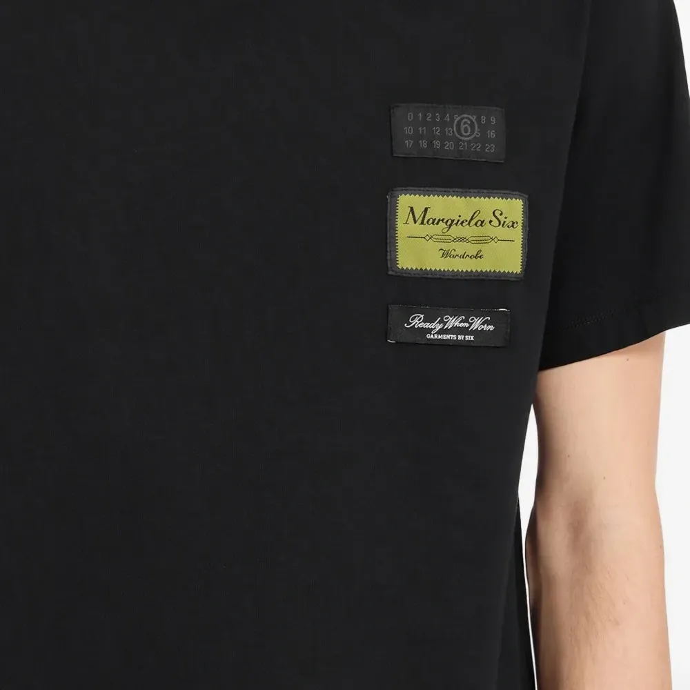 Футболка с нашивкой