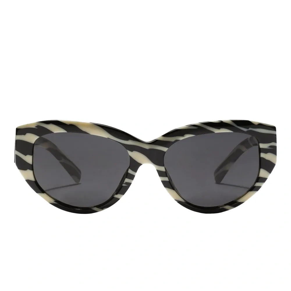 Солнечные очки DG с геометрической оправой и принтом под зебру Солнечные очки DG с геометрической оправой и принтом под зебру