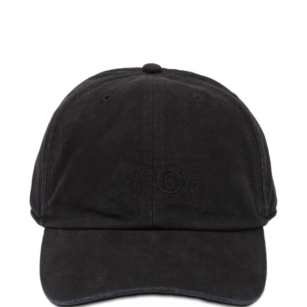 Бейсболка с логотипом