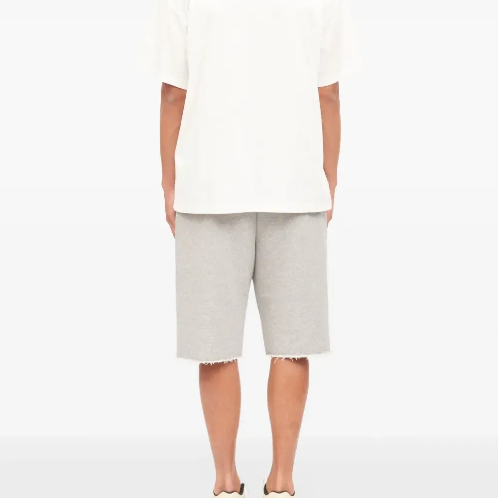 Футболка с круглым вырезом