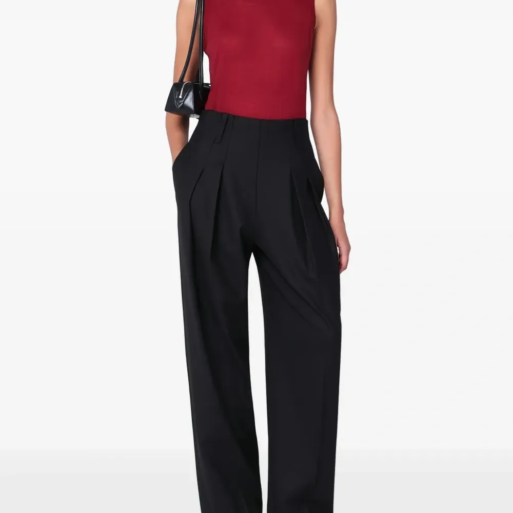 Топ без рукавов