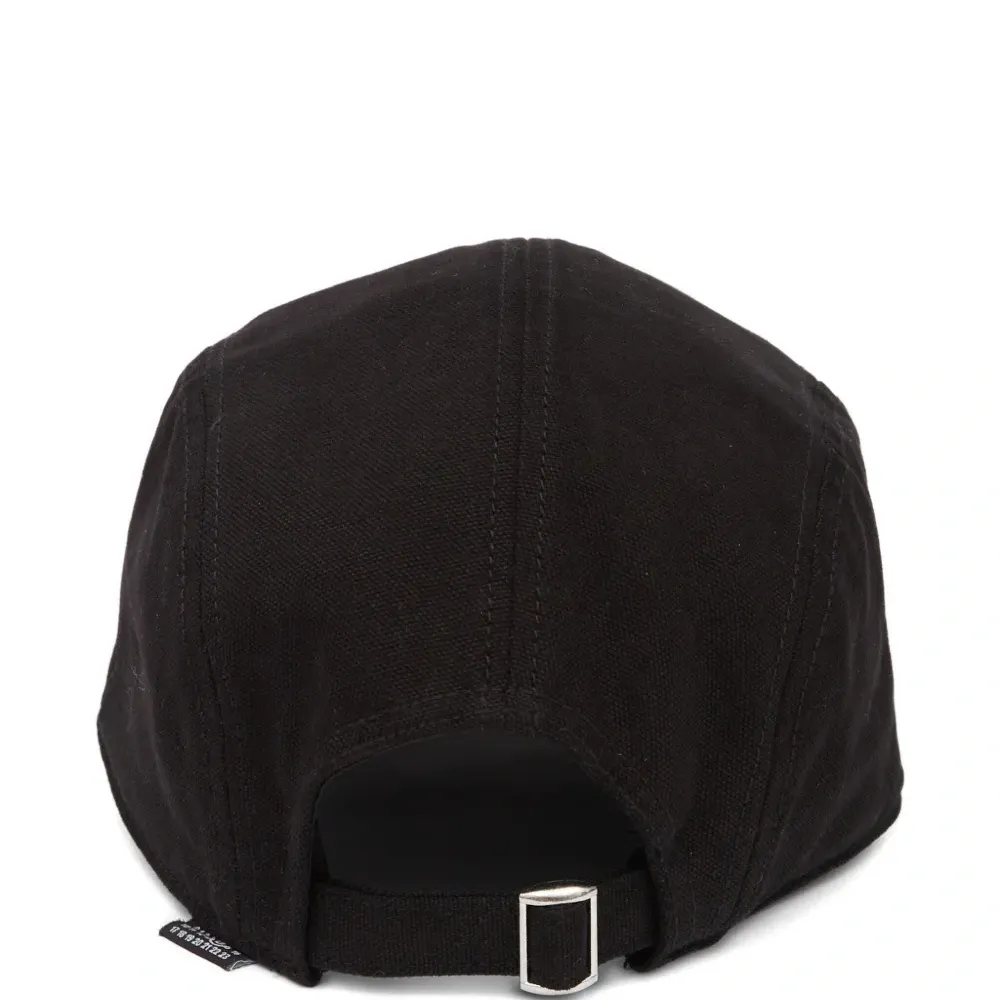 Бейсболка с логотипом