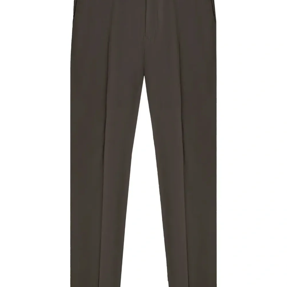 Брюки на пуговицах