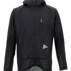 Куртка с капюшоном и сетчатыми вставками