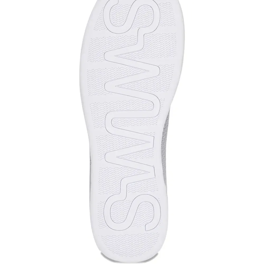 Перфорированные кроссовки