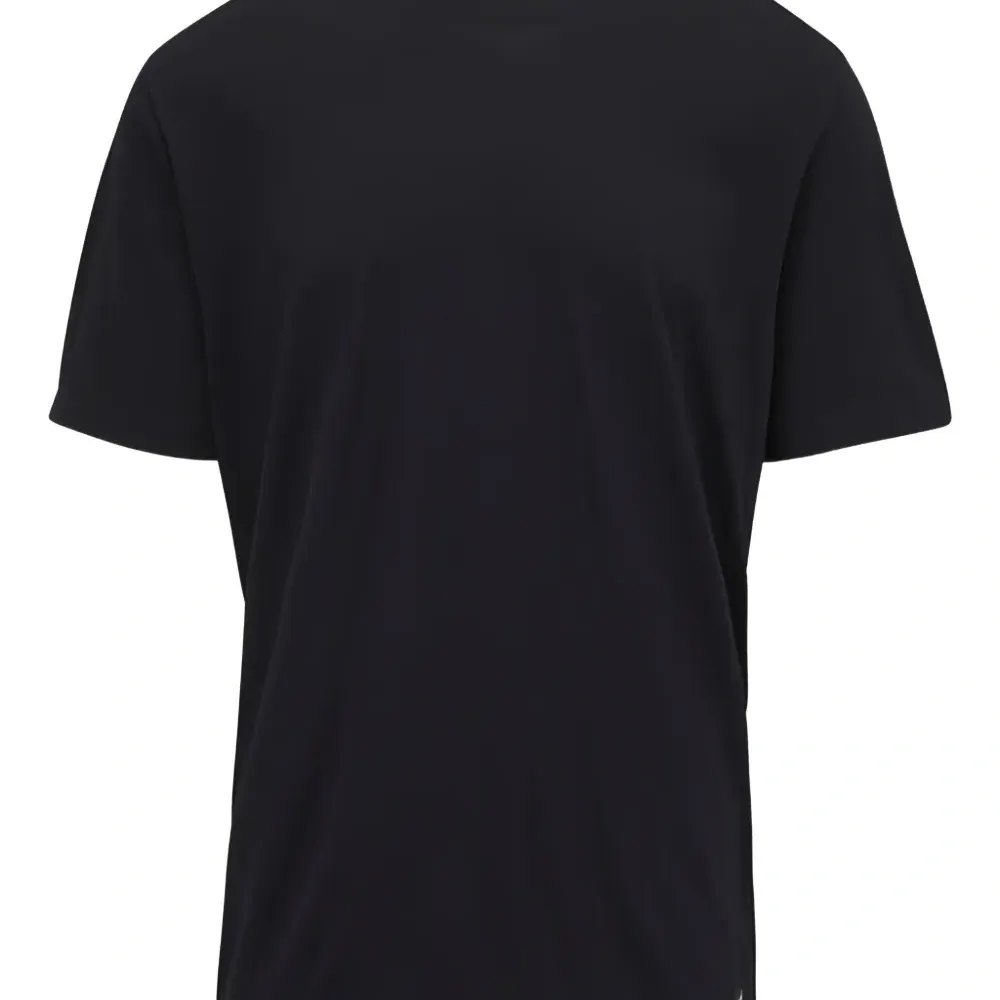 Футболка с круглым вырезом