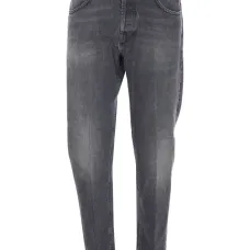 Джинсы с пятью карманами на пуговицах