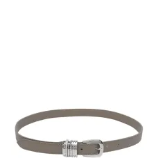 Кожаный ремень с пряжкой Кожаный ремень с пряжкой