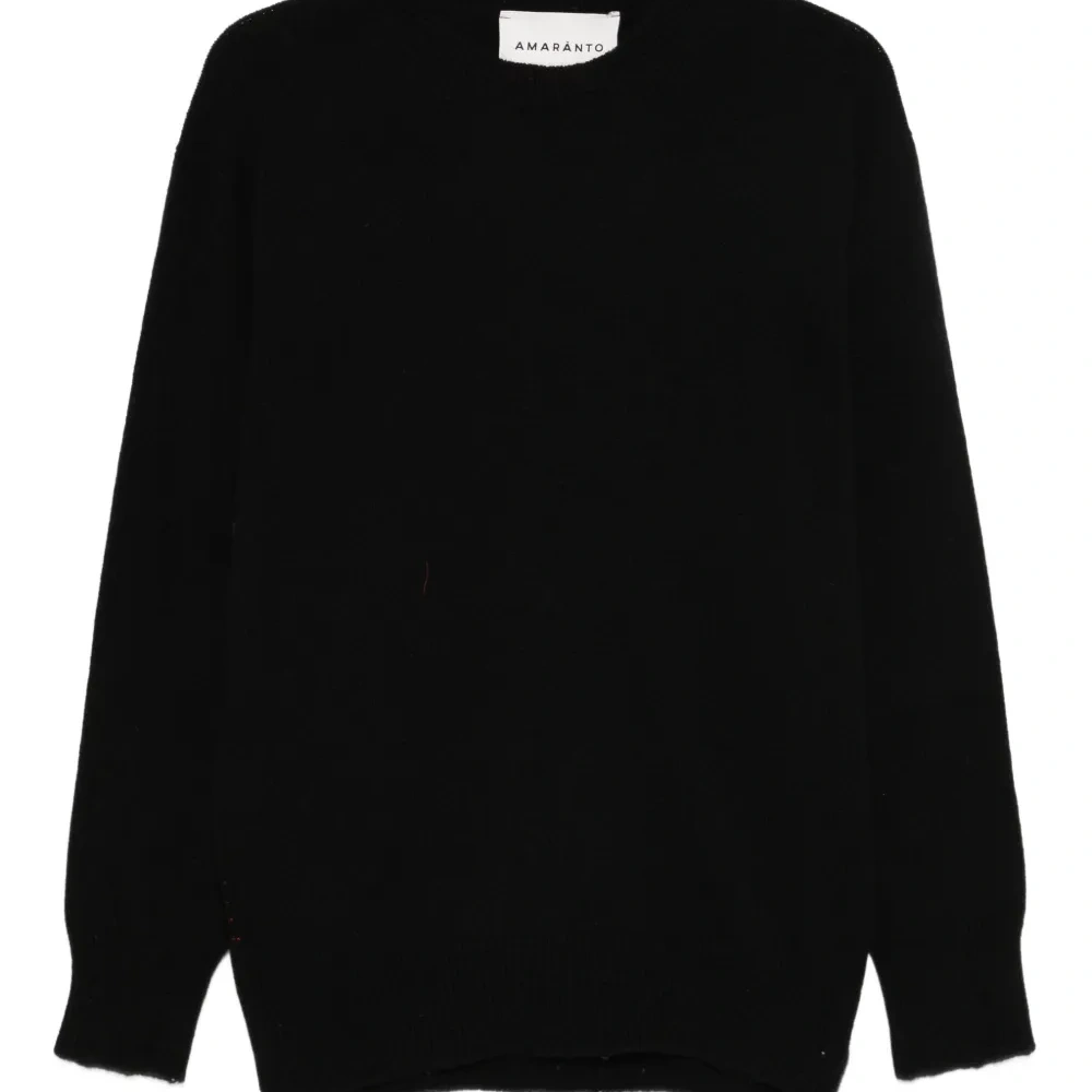 Свитер с круглым вырезом