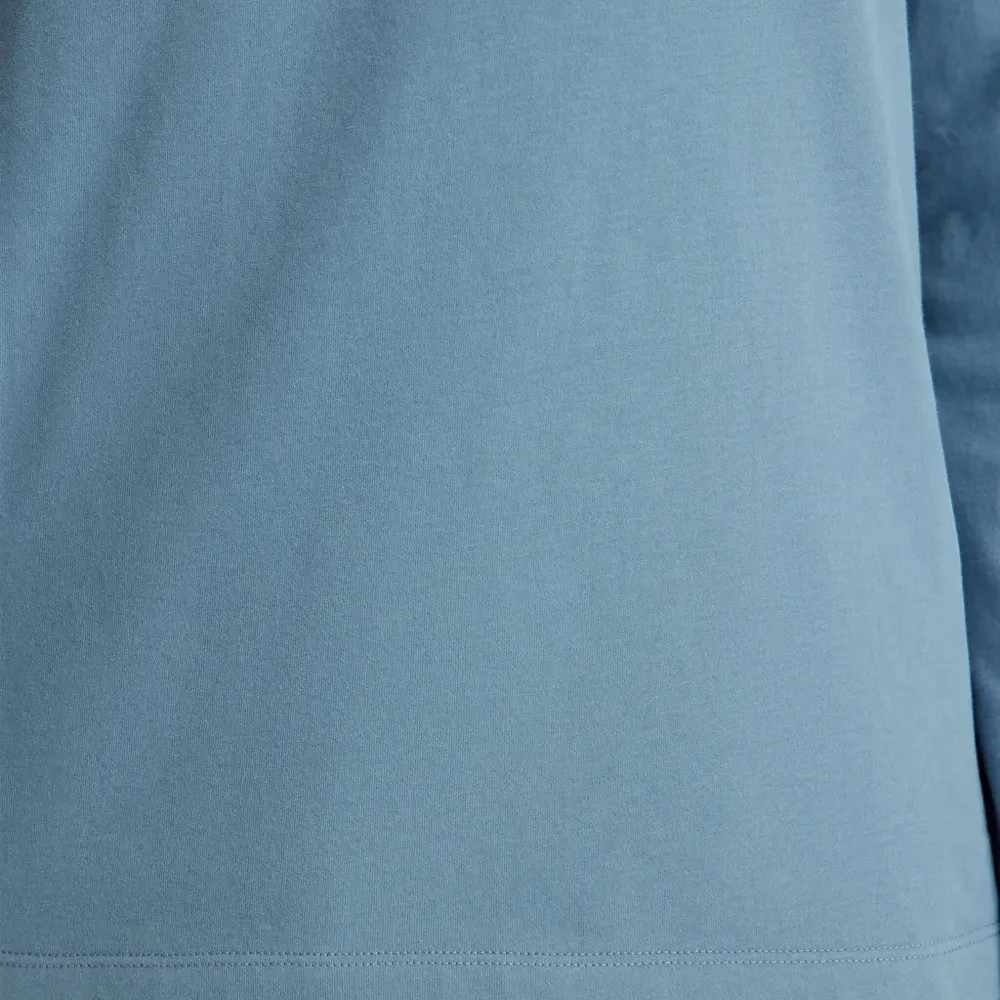 Футболка с длинными рукавами