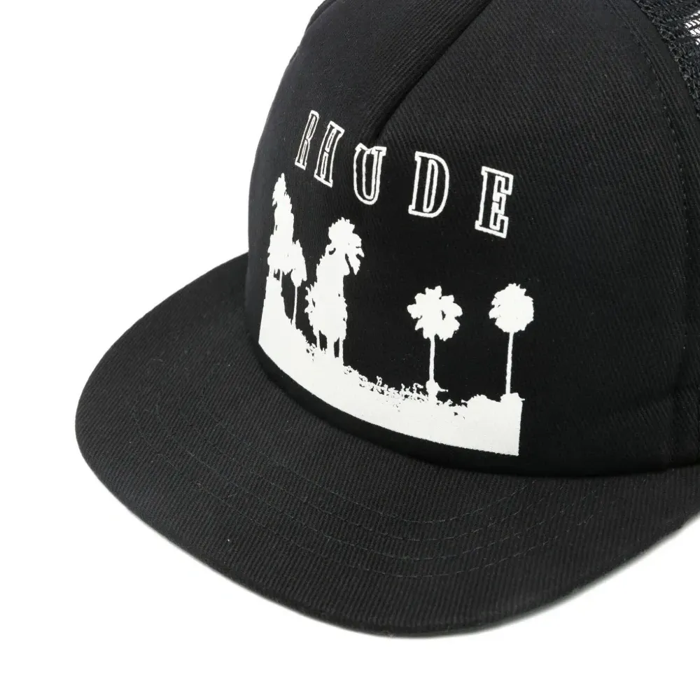 Бейсболка с логотипом