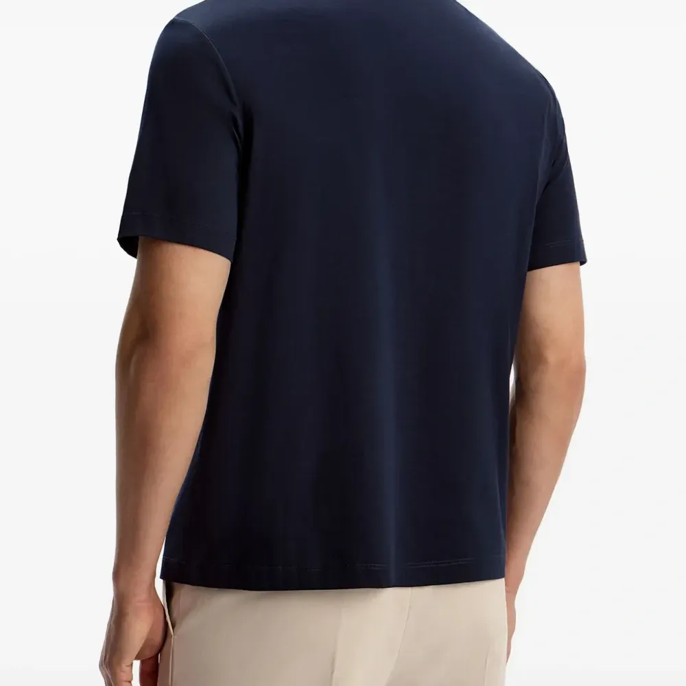 Футболка с логотипом