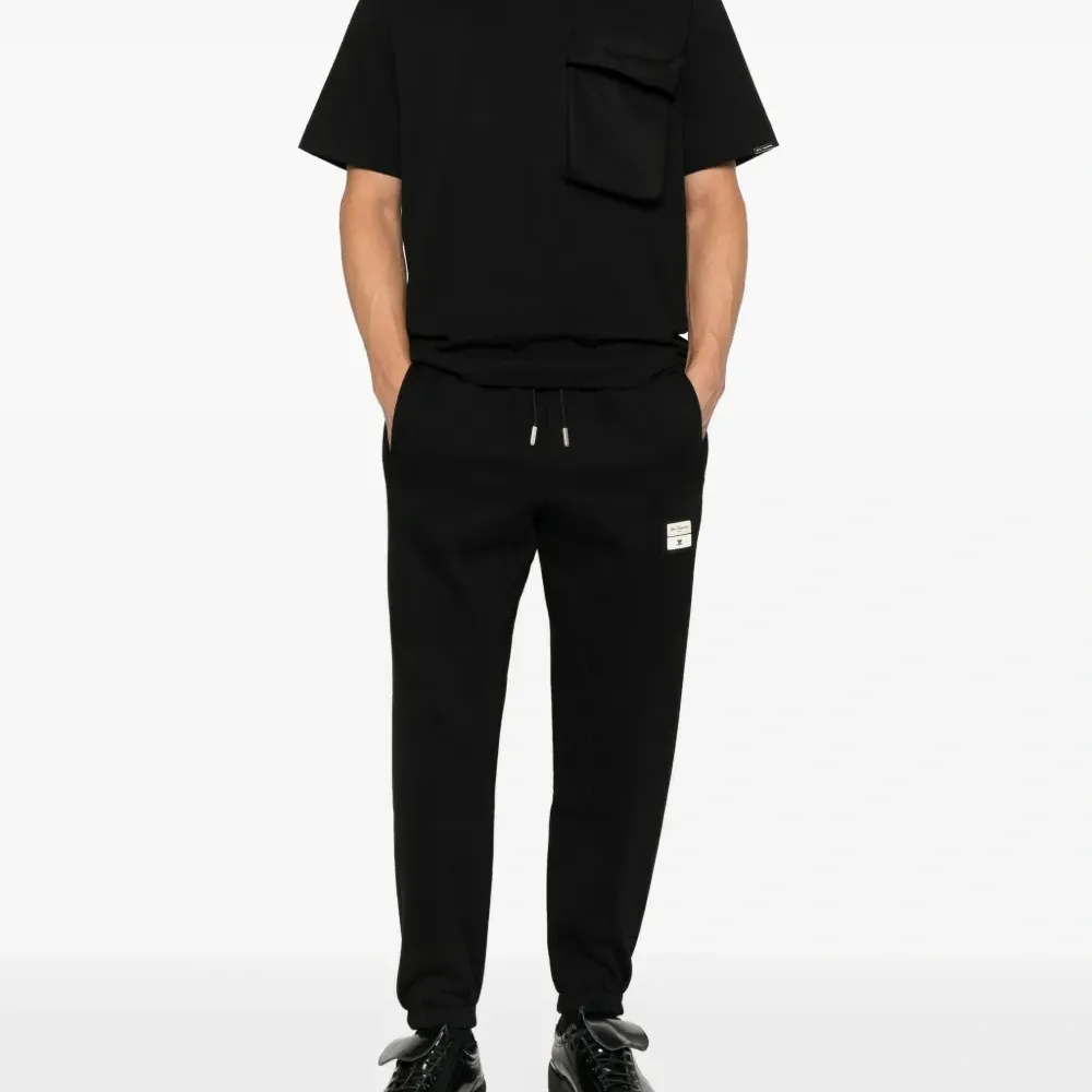 Футболка с круглым вырезом